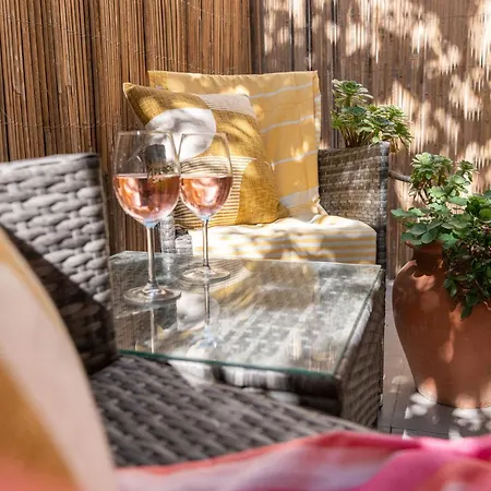 Superbe Studio Avec Terrasse A 5min A Pied Du Palais Апартаменты Канны